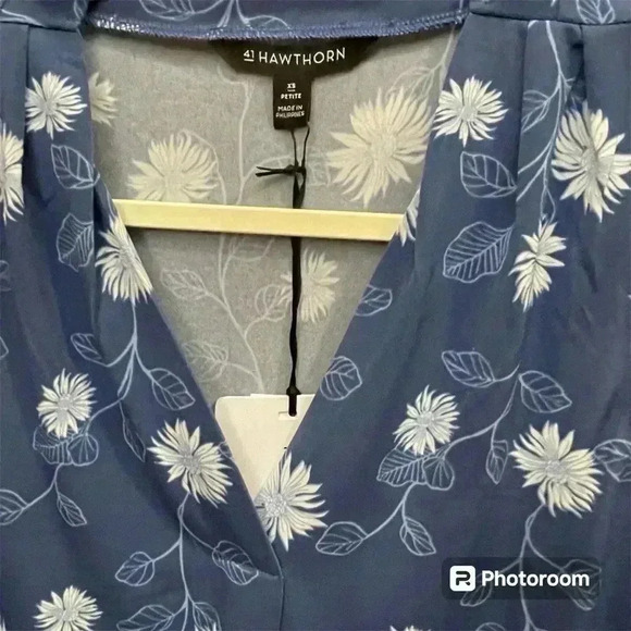 New 41 Hawthorn Breyson Floral Pleated Sleeveless Top | New - Picture 3 of 3